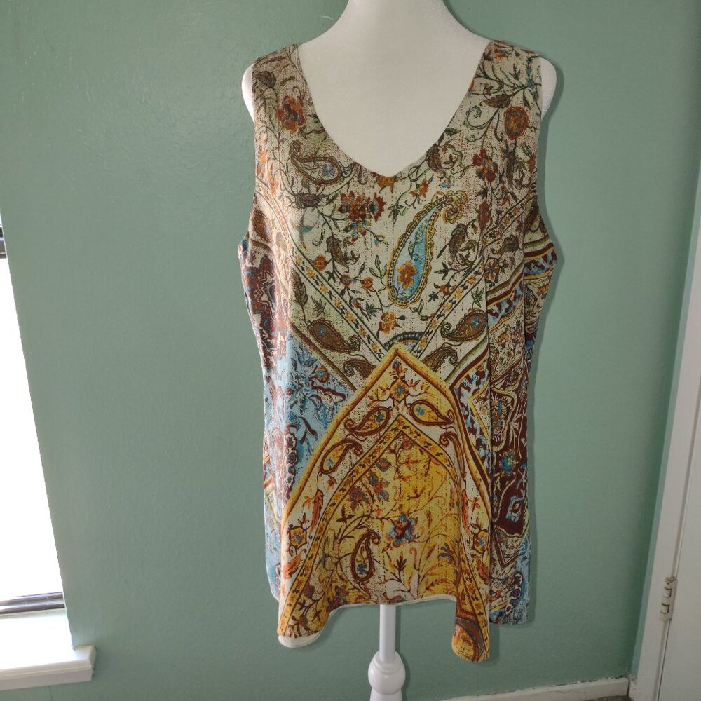 John Mark Sleeveless Paisley Top. Size L